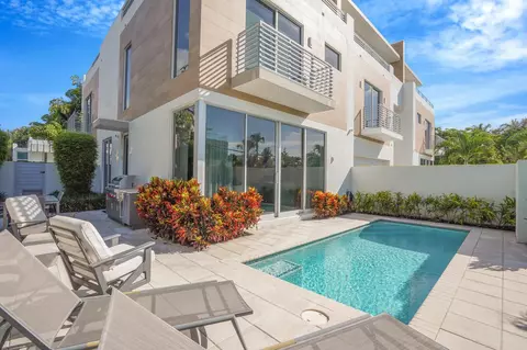 200 NE 7th Ave #3, Delray Beach, FL 33483