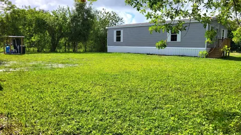 4518 NW 11th Dr, Okeechobee, FL 34972