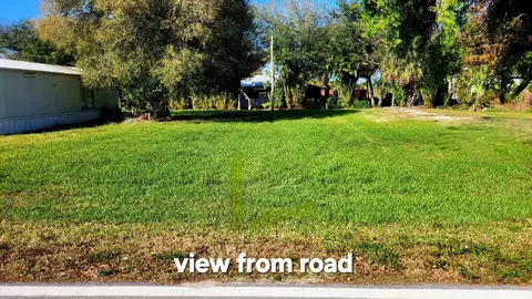 571 Avenue D, Moore Haven, FL 33471