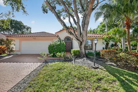 4698 Sextant Cir, Boynton Beach, FL 33436