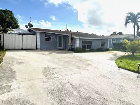 520 NW 13th Ave, Boynton Beach, FL 33435