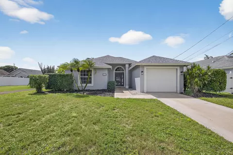6394 Drake St, Jupiter, FL 33458