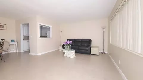 201 Coventry I, West Palm Beach, FL 33417