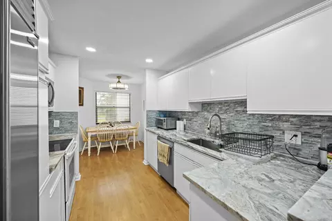 1519 Woodbridge Lakes Cir, West Palm Beach, FL 33406