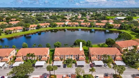 9927 Seacrest #202, Boynton Beach, FL 33437