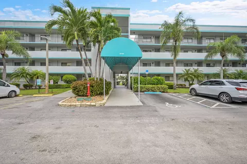 4725 Lucerne Lakes Blvd E #411, Lake Worth, FL 33467