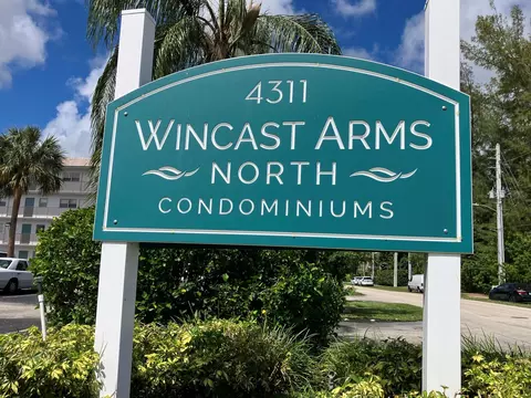 4311 Crystal Lake Dr #116, Pompano Beach, FL 33064