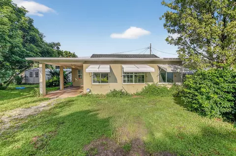 3582 Davis Rd, Palm Springs, FL 33461