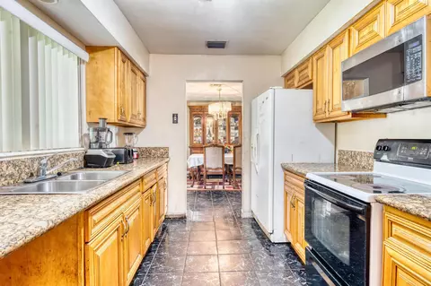 3851 SW 10th Ct, Fort Lauderdale, FL 33312