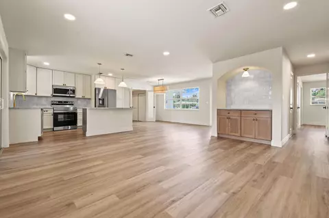 328 Balsam St, Palm Beach Gardens, FL 33410