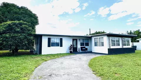 1865 W Chatham Rd, West Palm Beach, FL 33415