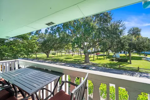 421 S Lakeside Dr #7, Lake Worth Beach, FL 33460