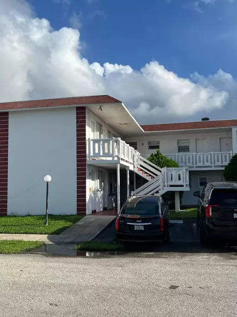1280 NW 43rd #109, Lauderhill, FL 33313