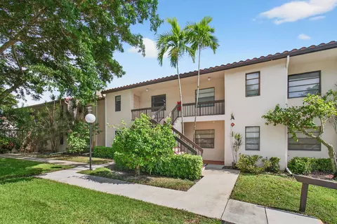 21578 Juego Cir #26D, Boca Raton, FL 33433