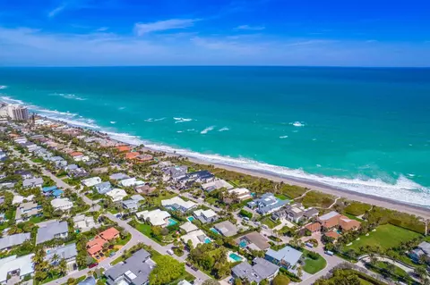 74 Lighthouse, Jupiter Inlet Colony, FL 33469