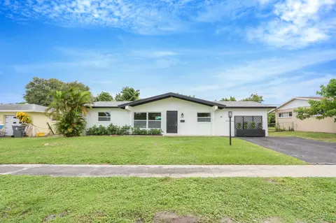 3288 Bermuda Rd, Palm Beach Gardens, FL 33410