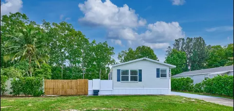 7359 SEagle Ave, Hobe Sound, FL 33455