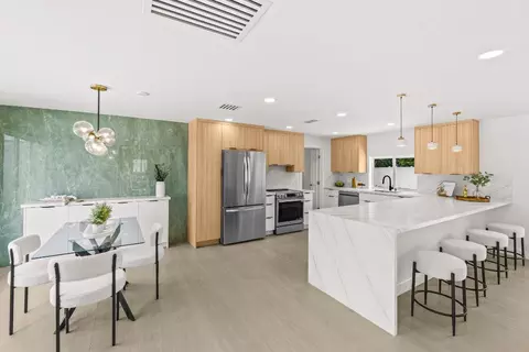 723 SW 25th Ave, Boynton Beach, FL 33435