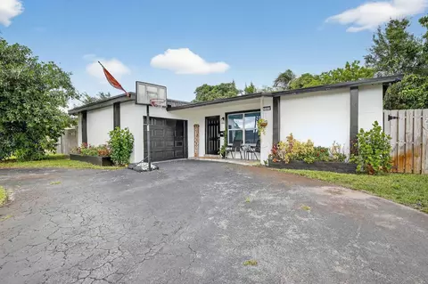 7451 NW 21st St, Sunrise, FL 33313