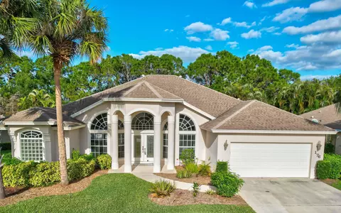 176 SW Fernleaf Trl, Port Saint Lucie, FL 34953