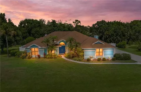 1127 SW Catalina St, Palm City, FL 34990