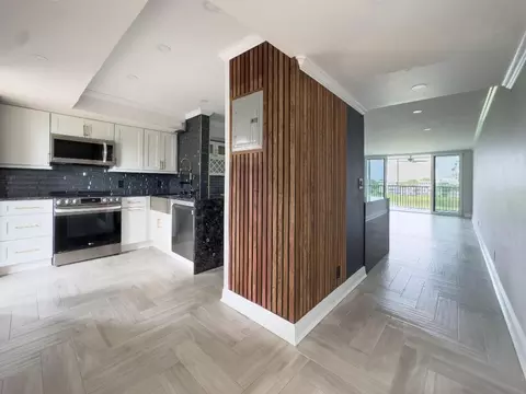 3001 S S Crse #408, Pompano Beach, FL 33069