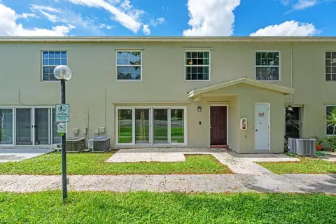5850 NW 57th #5, Tamarac, FL 33319