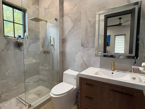 Bath - 6935 Long Leaf Dr, Parkland, FL 33076 photo 3 of 4