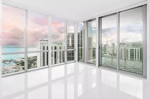 851 NE 1st Ave #4111, Miami, FL 33132