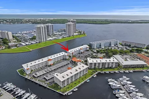 28 Yacht Club Dr #102, North Palm Beach, FL 33408