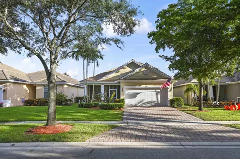 9130 Wrangler Dr, Lake Worth, FL 33467