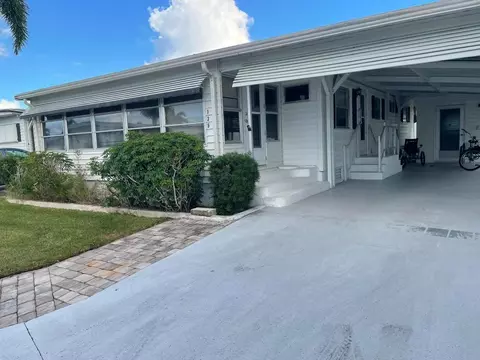 3500 S Kanner Hwy #135, Stuart, FL 34994