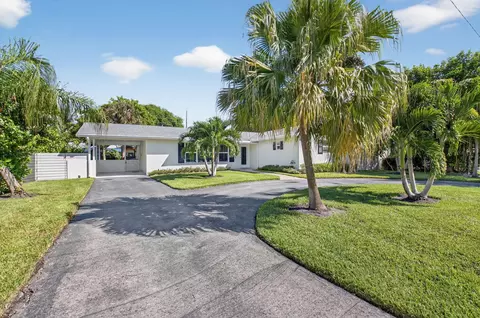 149 SE 27th Way, Boynton Beach, FL 33435