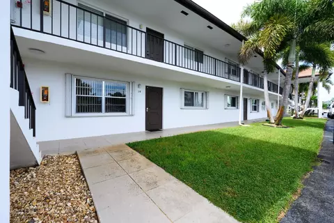 3075 Gardens East Dr #14, Palm Beach Gardens, FL 33410
