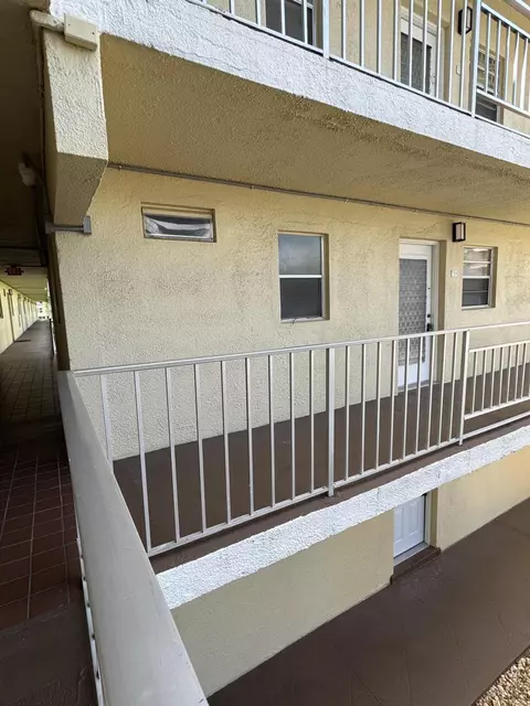 2515 NE 1st Ct #215, Boynton Beach, FL 33435