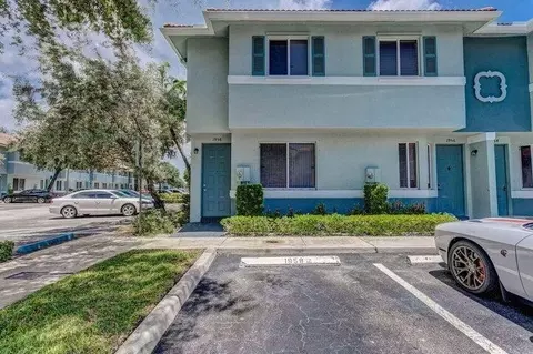 1958 Hibiscus Ln, Riviera Beach, FL 33404
