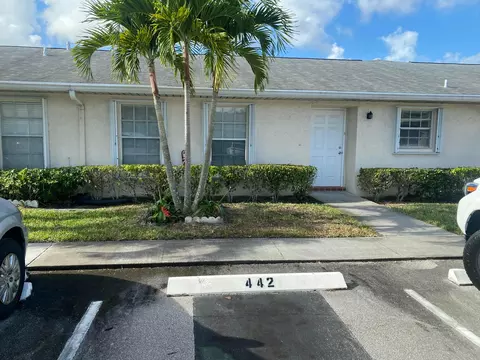 442 Franconia Cir, Lake Worth, FL 33467