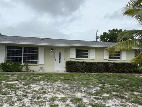 23 Ridgewood Cir, Tequesta, FL 33469
