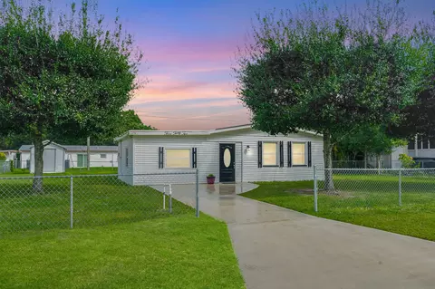332 Ashley St, Fort Pierce, FL 34982