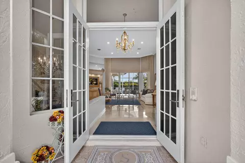 8784 Lakes Blvd, West Palm Beach, FL 33412