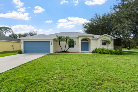 2430 SE Tiffany Ave, Port Saint Lucie, FL 34952
