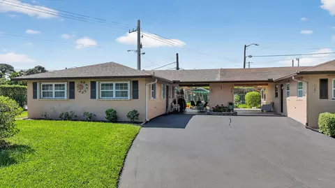 737 Whippoorwill Ln, Delray Beach, FL 33445