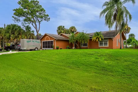 1687 SW Ruiz Ter, Port Saint Lucie, FL 34953