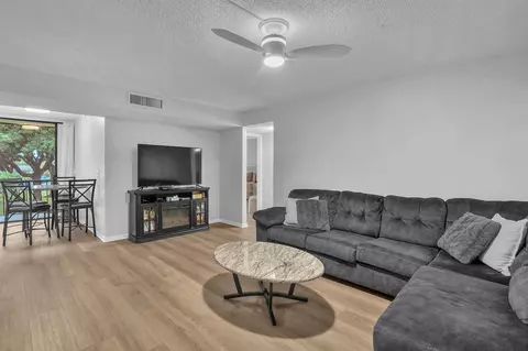 5190 Las Verdes Cir #214, Delray Beach, FL 33484