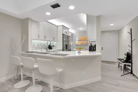 23279 Barwood Ln #105, Boca Raton, FL 33428
