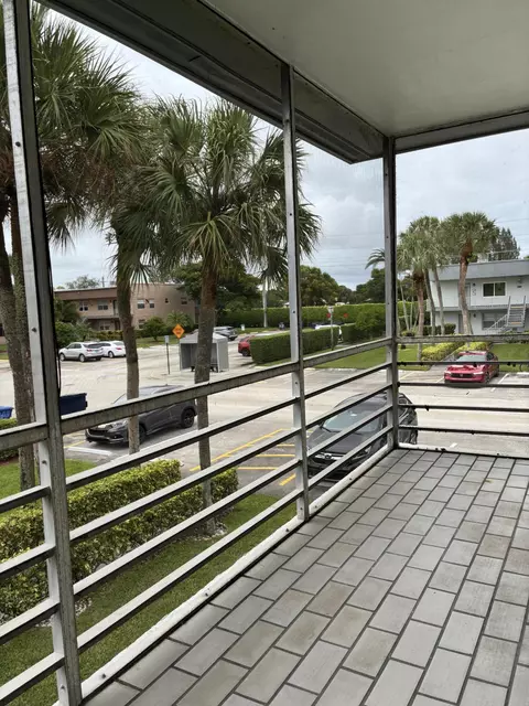 574 Burgundy L #574, Delray Beach, FL 33484