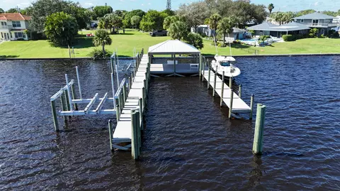 4345 SE Mulford Ln, Stuart, FL 34997