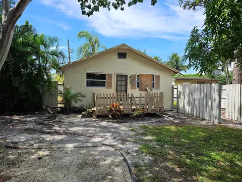 409 Perry Ave, Greenacres, FL 33463