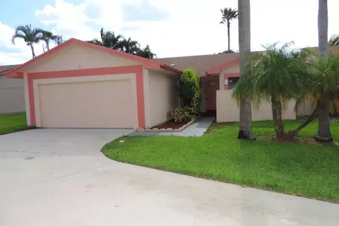 3 Eaton Pl, Boynton Beach, FL 33426