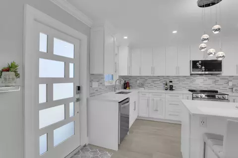 540 High Point Dr #A, Delray Beach, FL 33445